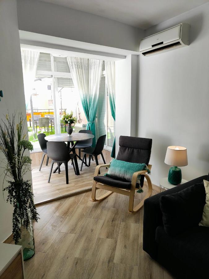 City Central Apartment With Large Patio By Namaste Elite Torremolinos Bagian luar foto