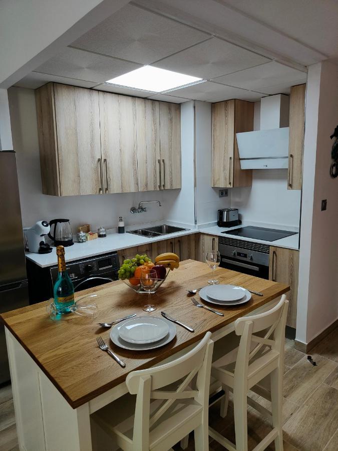 City Central Apartment With Large Patio By Namaste Elite Torremolinos Bagian luar foto