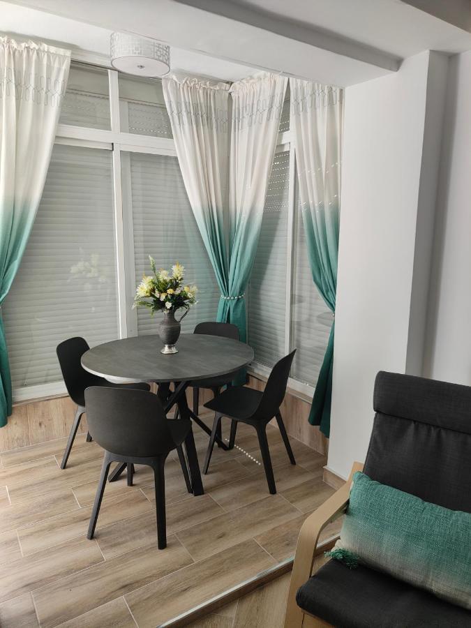City Central Apartment With Large Patio By Namaste Elite Torremolinos Bagian luar foto