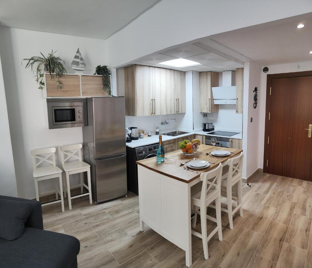 City Central Apartment With Large Patio By Namaste Elite Torremolinos Bagian luar foto